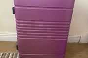 Suitcase  Hard shell 24"