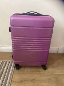 Suitcase  Hard shell 24"