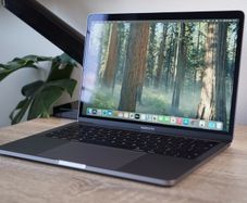 Apple MacBook Pro 13 2019 | i5 | 8GB | 128GB