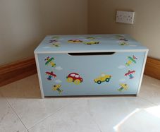 Childs storage trunk