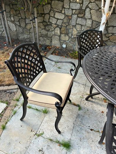 Six-Seater Cast Aluminium Garden Dining Set with Parasol