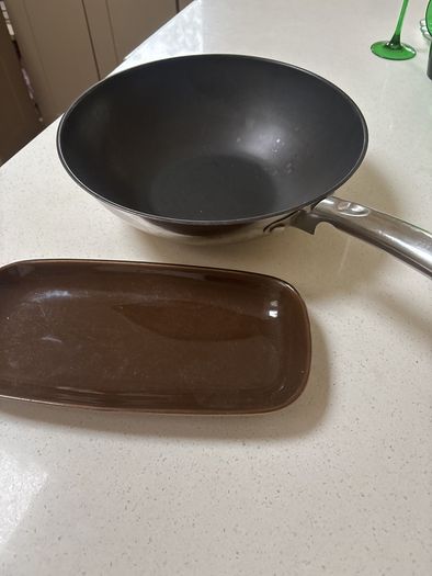 Thomas Rosenthal Stainless Steel Wok and Free same brand cake / biscuit plate