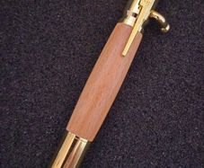 Bolt action pen, oak.