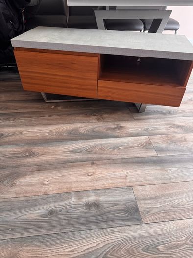 Tv unit