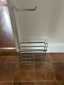 Toilet paper holder