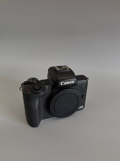 Canon EOS M50 Mark II + 15-45mm + Sigma 70-300mm + Fisheye + Batteries + Viltrox adapter + Apex 4K Camera