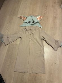 Fancy dress - Halloween outfit - Star Wars  Baby Yoda / Grogu aged 5-6