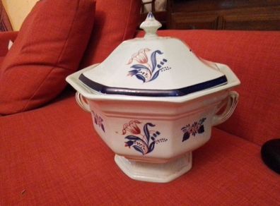 Adams Calyx Ware Tureen