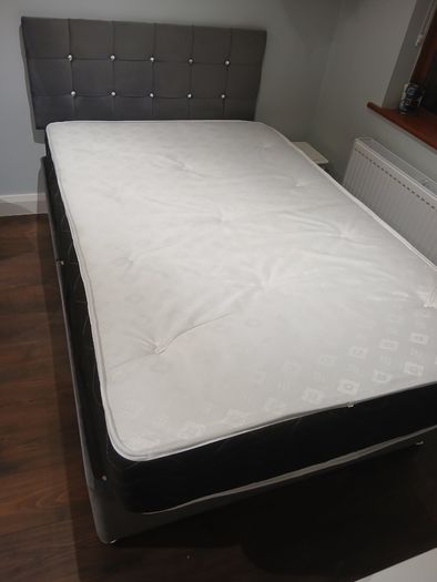 Double bed with headboard, mattress and two drawers