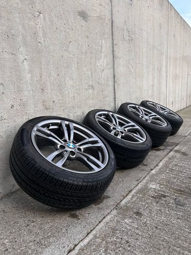 Genuine BMW 441M 18" Alloy Wheels - Pirelli Tyres
