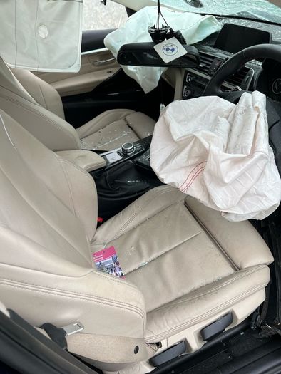 Breaking bmw 330e 2018 f30 I performance 3 series