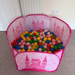 Play Factory Castle Design Ball Pit