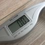 Bathroom electronic digital body fitness weighting glass scales and battery Image 3