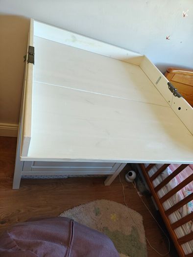 Sundvik ikea changing table.