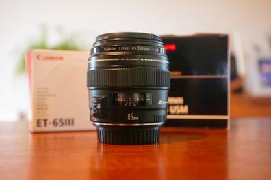 Canon EF 85mm f/1.8 USM | Portrait Lens | Hood + Box | Excellent Condition