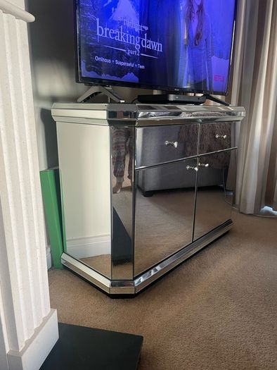 Beautiful mirror sideboard