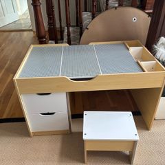 lego table and chair