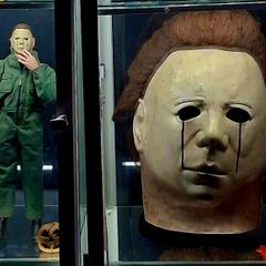 halloween 2 figure 1/6  ( like hot toys ) and mask