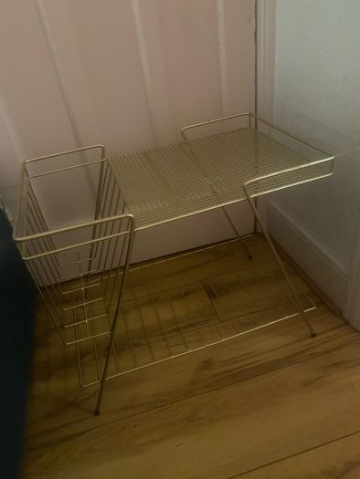 vinyl table