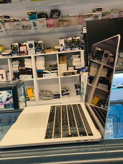 2019 Apple MacBook Pro 13 inch Intel Core i5 2.7GHz 16GB RAM 500GB SSD A1989 (Battery Cycle: 983)