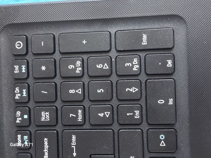 Acer Aspire ES 15, AMD Dual-Core Processor E1-7010, 1.5GHz, 4GB Ram, 1 Terrabyte HDD, Windows 10, Microsoft Edge, Chrome and VLC