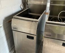 Deep fat fryers for sale