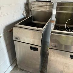 Deep fat fryers for sale