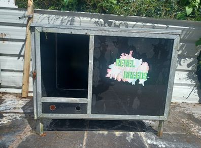 metal dog box