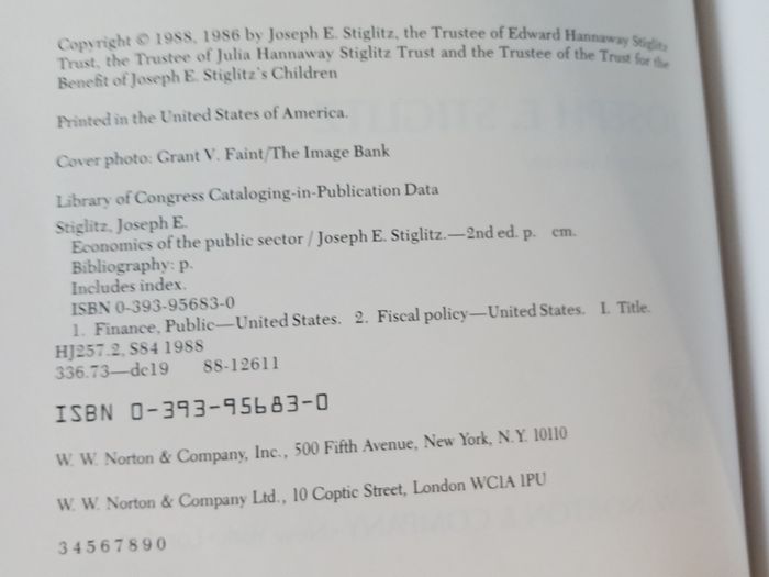 Joseph Stiglitz / Economics of the Public Sector/ 2nd edition/ 1988