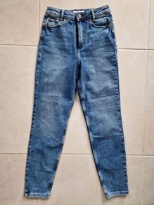 Jeans size 34