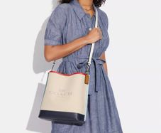Coach Mollie Bucket Bag