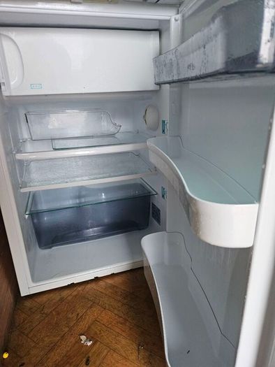 fridge / freezer 4 available