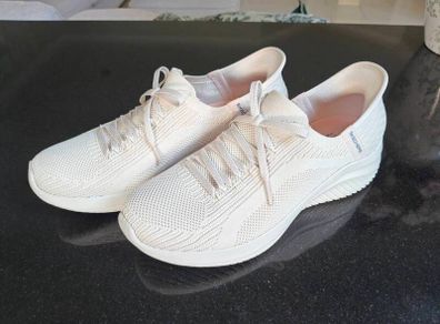 Ladies Slip-In Skechers runners/trainers
