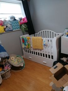 Baby cot/ toddler bed
