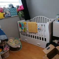 Baby cot/ toddler bed