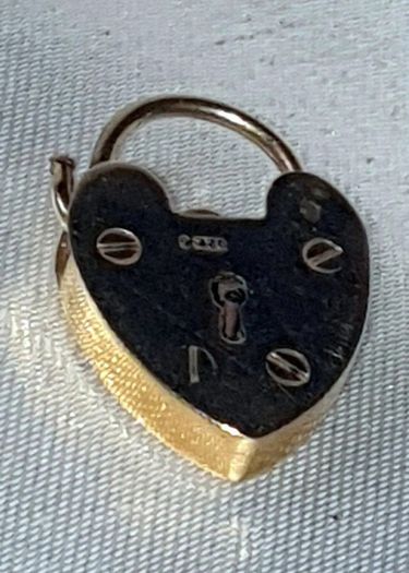 Pristine Vintage 9ct Gold Heart Padlock Charm