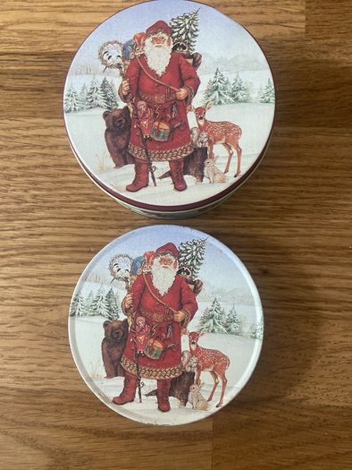 Santa Tin with 6 coasters Christmas decoration