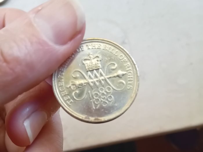 Bill of Rights 2 pound coin 1989