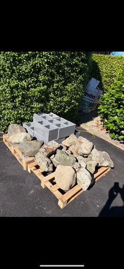 Garden rocks