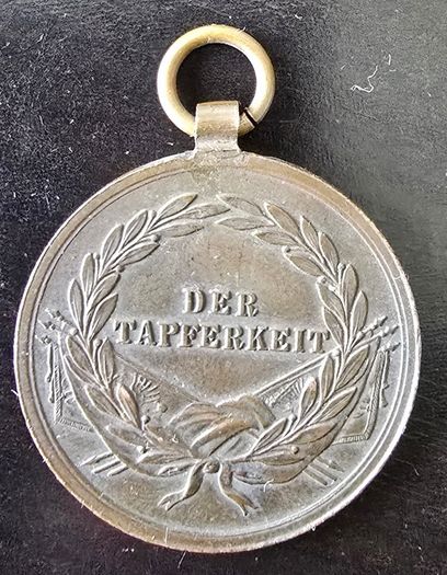 WWI Austria-Hungary Army Franz Joseph I Kaiser Bronze Bravery Medal
