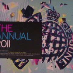 The Annual 2011 - 3 x CDs ( Dizzee Rascal, Swedish House Mafia, Underworld, etc.)