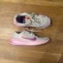 nike girls trainers size 4 Image 5