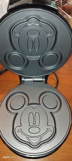 Waffle maker