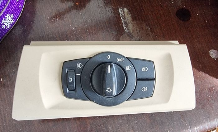 BMW E90 light switch