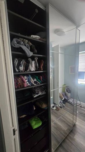 Ikea Pax Wardrobe With Mirrors Sliding Doors