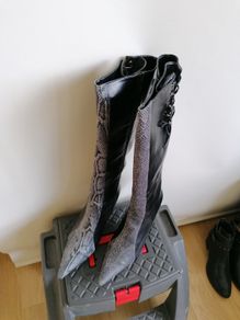 Women's Boot's NWT SIZE 7 Eur 40