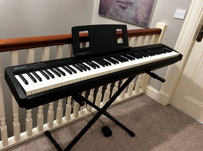 Roland piano FP 10