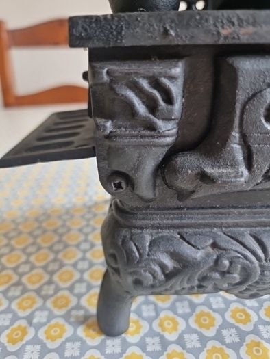 Mini Crescent CAST IRON Stove/Oven with stove items