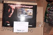 Corgi CC99105 James Bond 007 The World is not Enough BMW Z8 &amp; Diorama, Ltd Ed