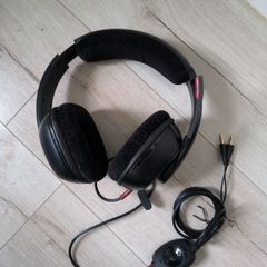 Platronics gaming headphone with mic
